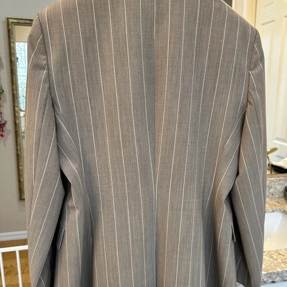 THEORY GRAY PINSTRIPE SUIT JACKET - Picture 3 of 8